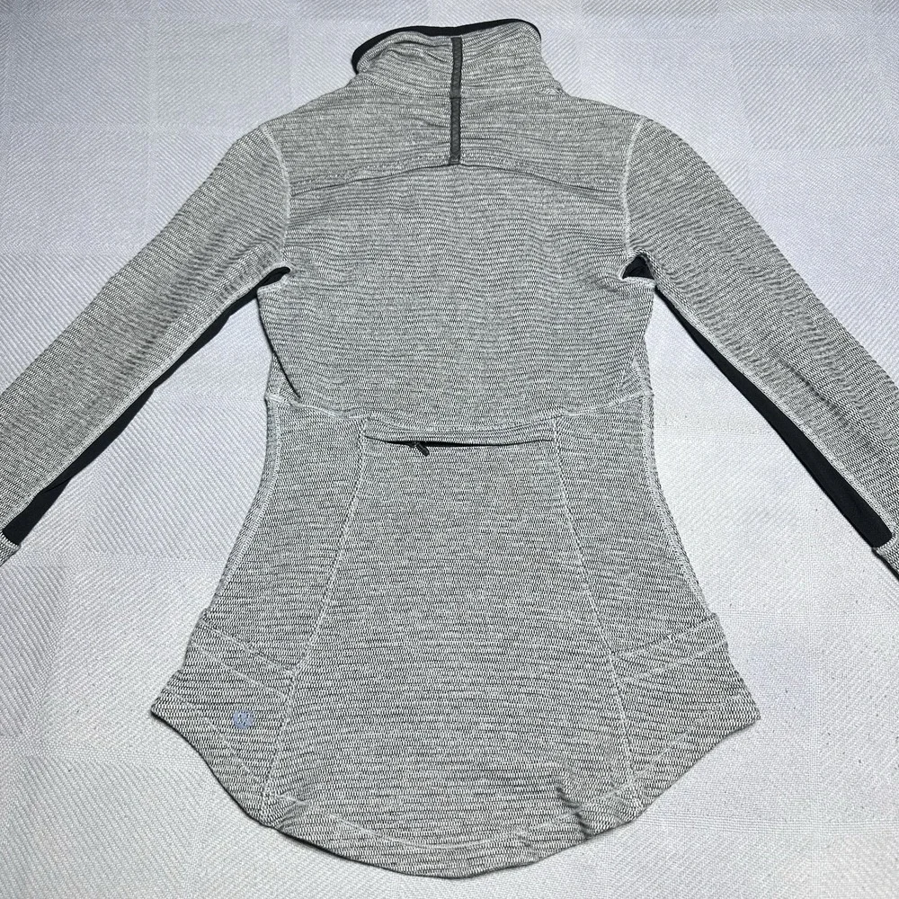Lululemon Base‎ Runner 1/2 Zip Size 2 Performance Rulu Fabric Mini Check Heather